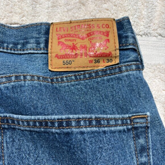 Levi's 550 jeans (medium stonewash) - Picture 3 of 3